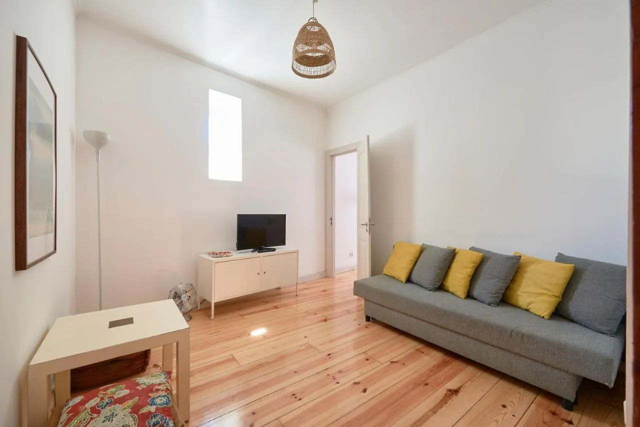 Sunny Apartment In Lisbon!