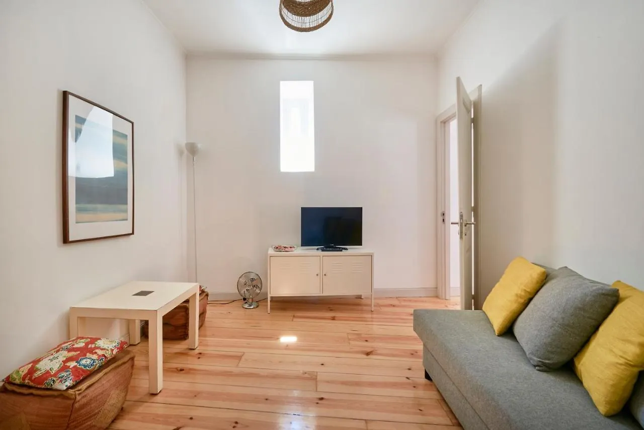 Sunny Apartment In Lisbon!